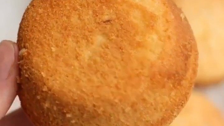 【蜂蜜脆皮蛋糕】香甜松软,外皮酥香,零失败配方,做法简单,美食get√