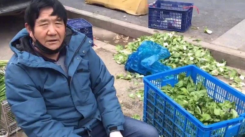 【多个农贸市场大年初五将开业】为减轻各大商超蔬菜采购压力,方便市民就近采购,南京各农贸市场