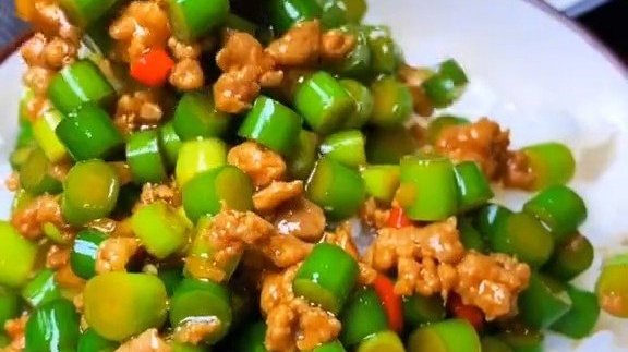 蒜苔还能这样做美味又下饭~