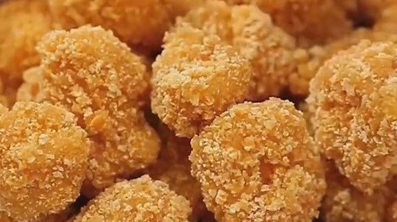 #美食推荐#【家常鸡米花】家里有孩子,一定要学会自制鸡米花,卫生又实惠,2块钱的鸡胸肉做了