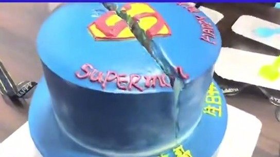 #我和我的祖国# 【一个特殊的40周岁生日】程正豪是平安芜湖 镜湖分局民警。从警13年来,