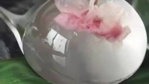 不能出去看樱花,那就......吃樱花(认真脸)不舍得下口的樱花果冻,在家就能轻松做出来,