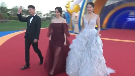   欧阳娜娜、关晓彤、郑恺、李易峰、任素汐、谭维维第28届中国金鸡百花电影节闭幕式红毯高清