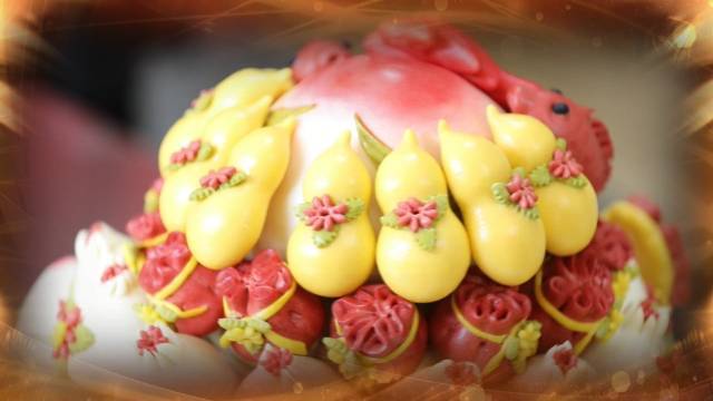 #山东手造# #非遗看山东# 在北方,每逢佳节喜事总是不难寻见花馍的身影,而河口花馍正是北