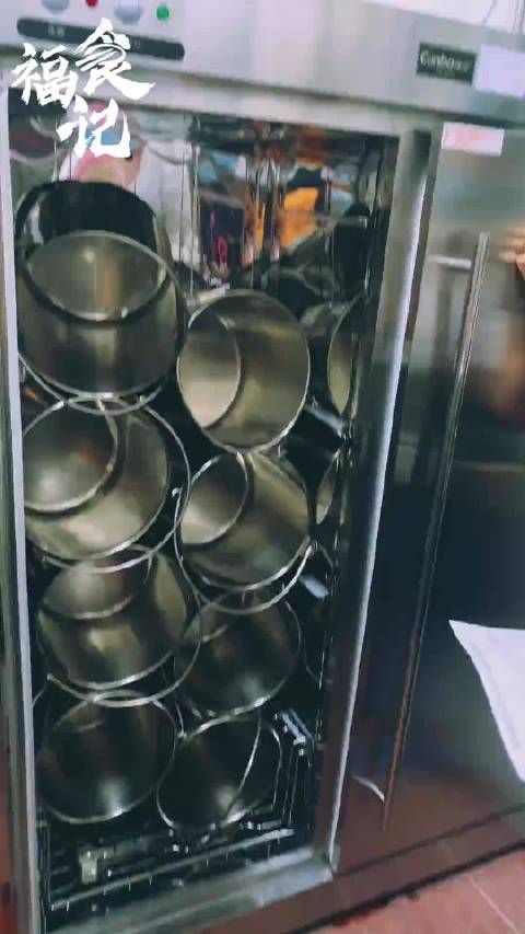 幸福百分百【福田一幼儿园后厨仓库宛如电商选品间】是什么样的宝宝餐,要用4把刀来做?看完视频