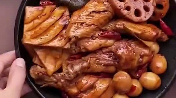 【卤味拼盘】过年招待亲友的必备菜品,电饭锅就能做,今天跨年夜,快动手试试吧～