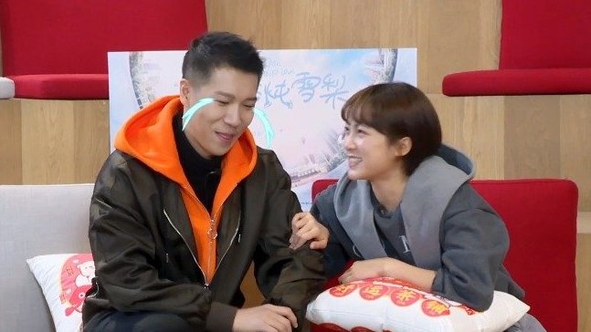 叮叮叮,“冰糖小分队”小课堂开课啦!冰上知识你们都学会了哪些呢～冰糖炖雪梨·爱豆团综第二集