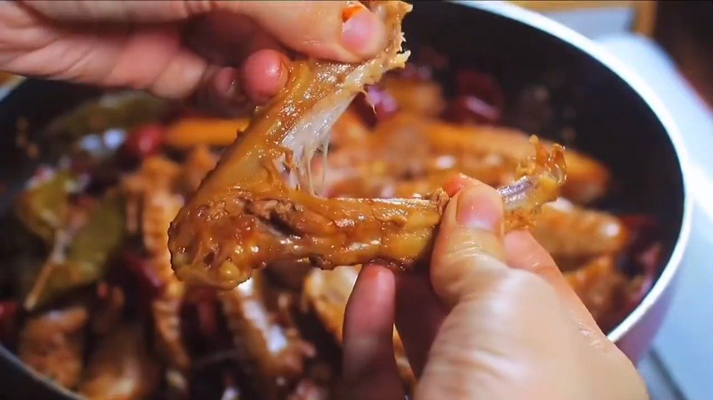 在家做卤鸭翅,做法简单,比外面买的还好吃#美食#&nbsp;