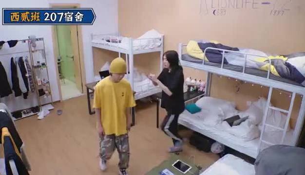 明日创作计划的班级番大家都有看吗?不看不知道,LIONLIFE-7Z 同学原来还有这样的“