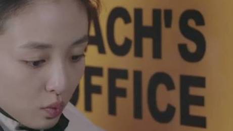 #电视剧冰糖炖雪梨# 在棠雪的说服下,棠爸爸终于同意给棠雪一次机会;棠雪承诺如果赢了比赛那